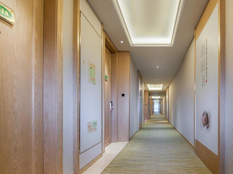 Vienna Hotel Guangzhou Airport Экстерьер фото