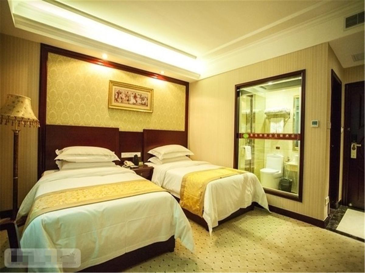 Vienna Hotel Guangzhou Airport Экстерьер фото