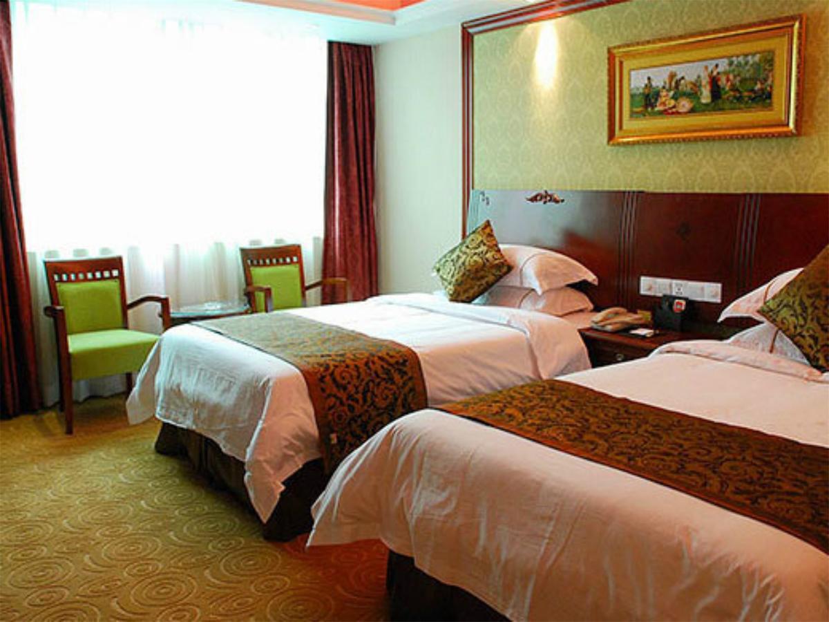 Vienna Hotel Guangzhou Airport Экстерьер фото