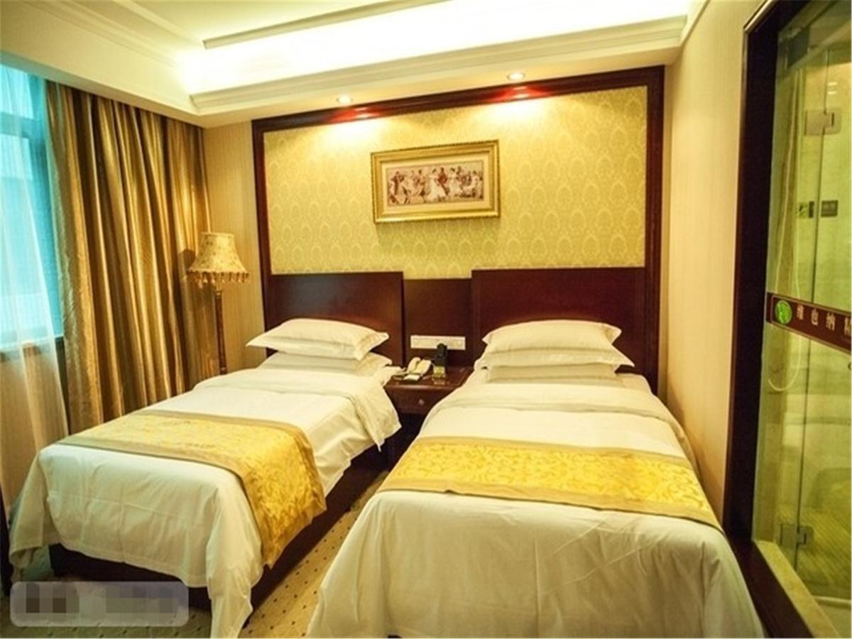 Vienna Hotel Guangzhou Airport Экстерьер фото