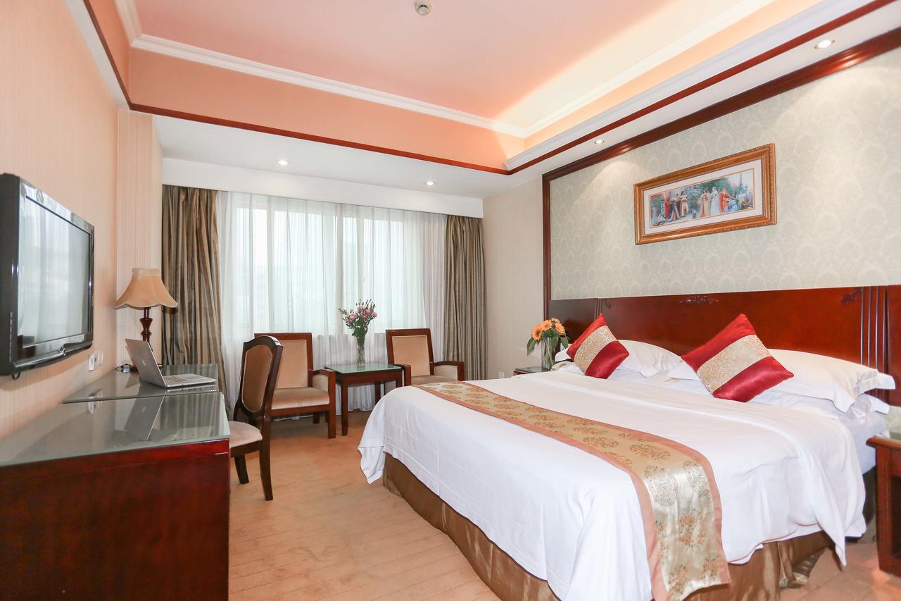 Vienna Hotel Guangzhou Airport Экстерьер фото
